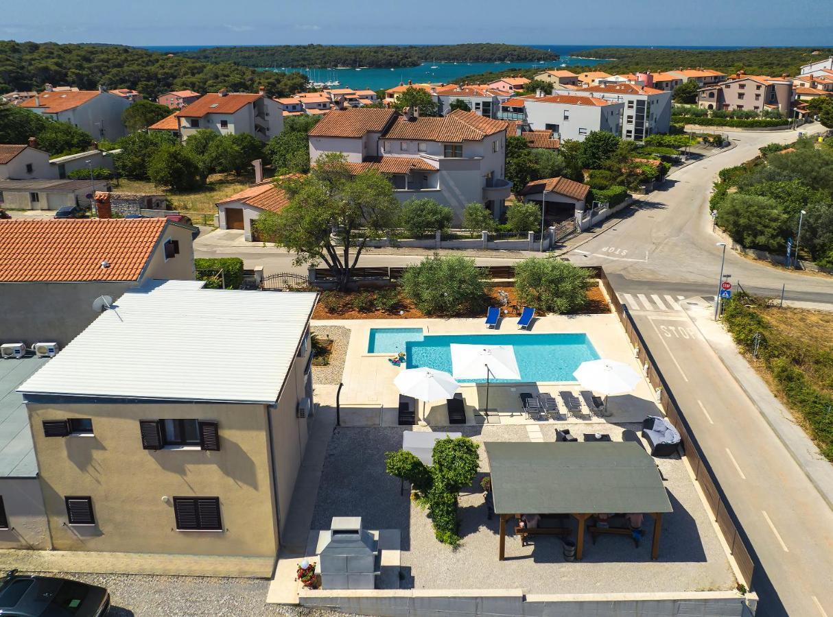 Apartments Vita Vinkuran Luaran gambar