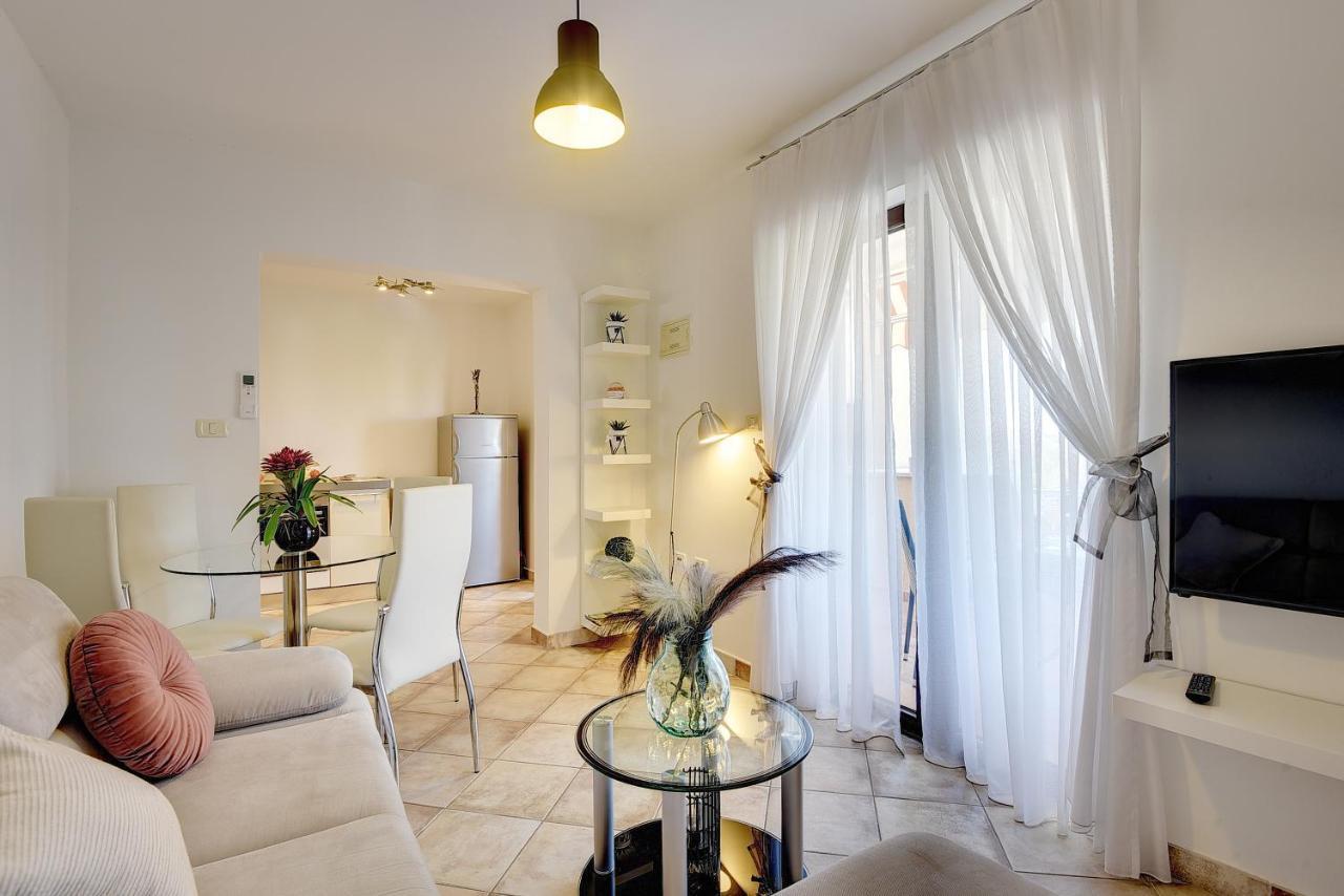 Apartments Vita Vinkuran Luaran gambar