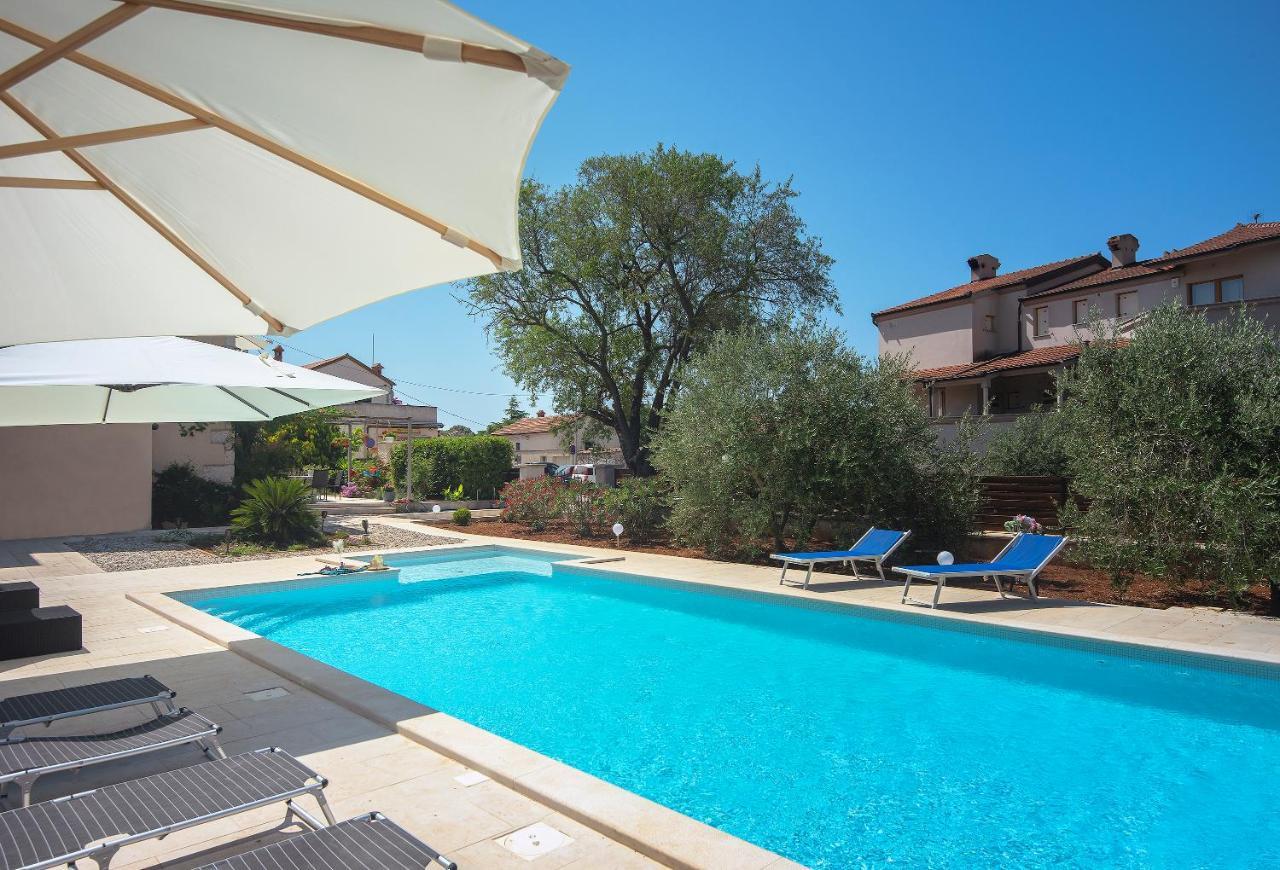 Apartments Vita Vinkuran Luaran gambar