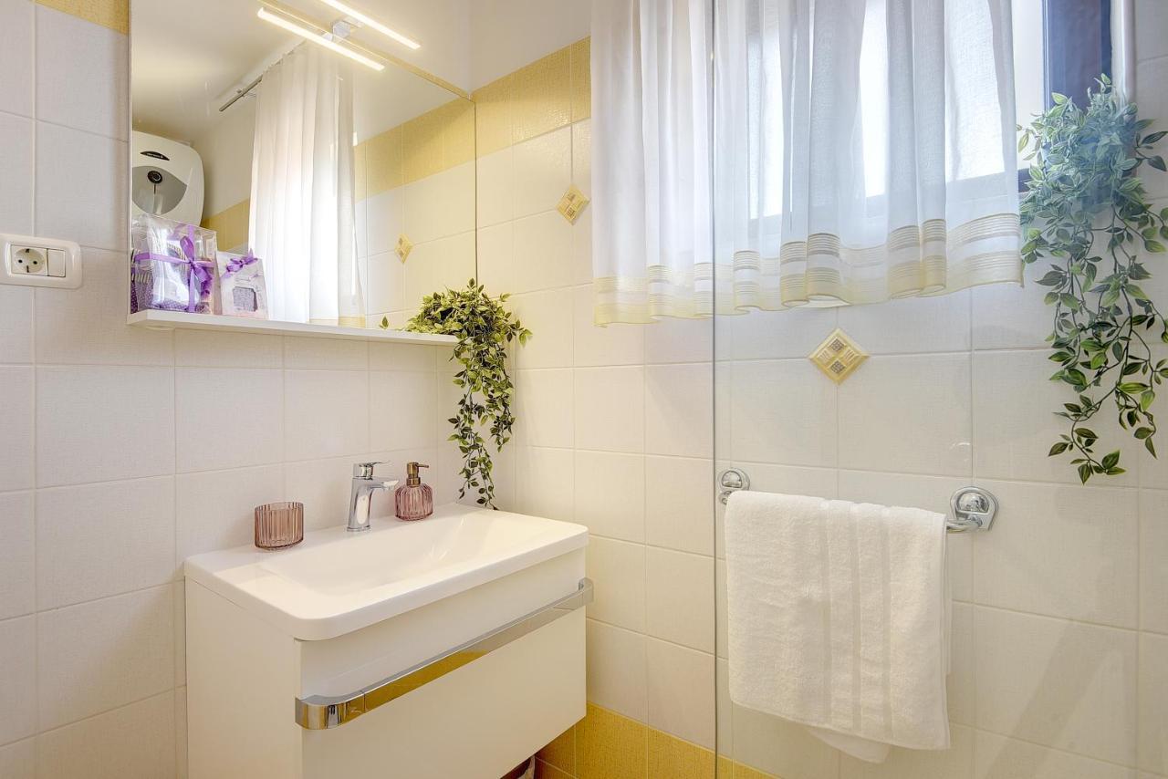 Apartments Vita Vinkuran Luaran gambar